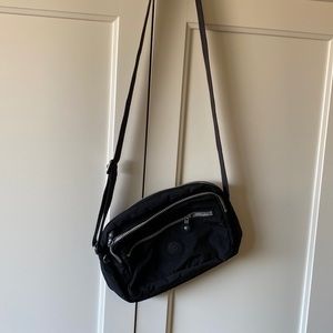 Kipling crossbody